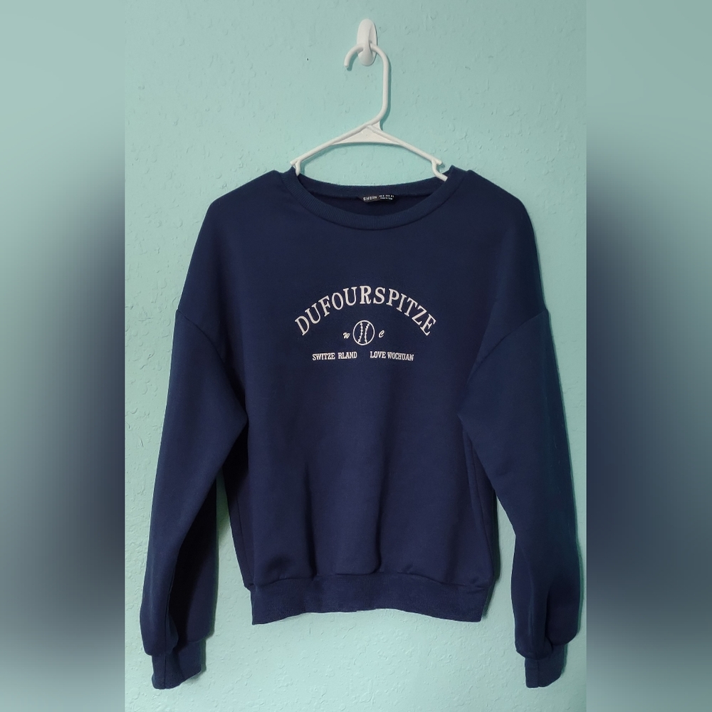 🍁Shein Crewneck Women's size Medium size medium. (true-fit)